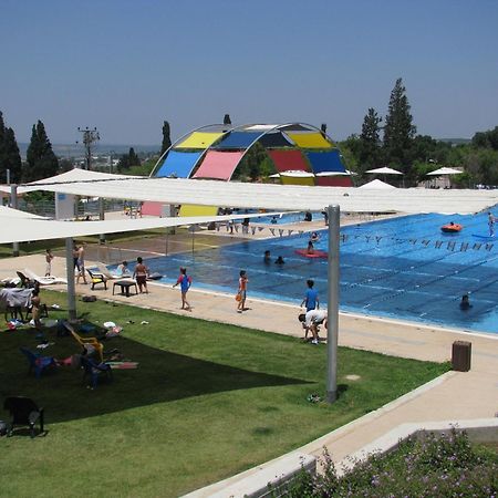 Ein Harod Ichud Kibbutz Country Lodging 'En Harod Exterior foto