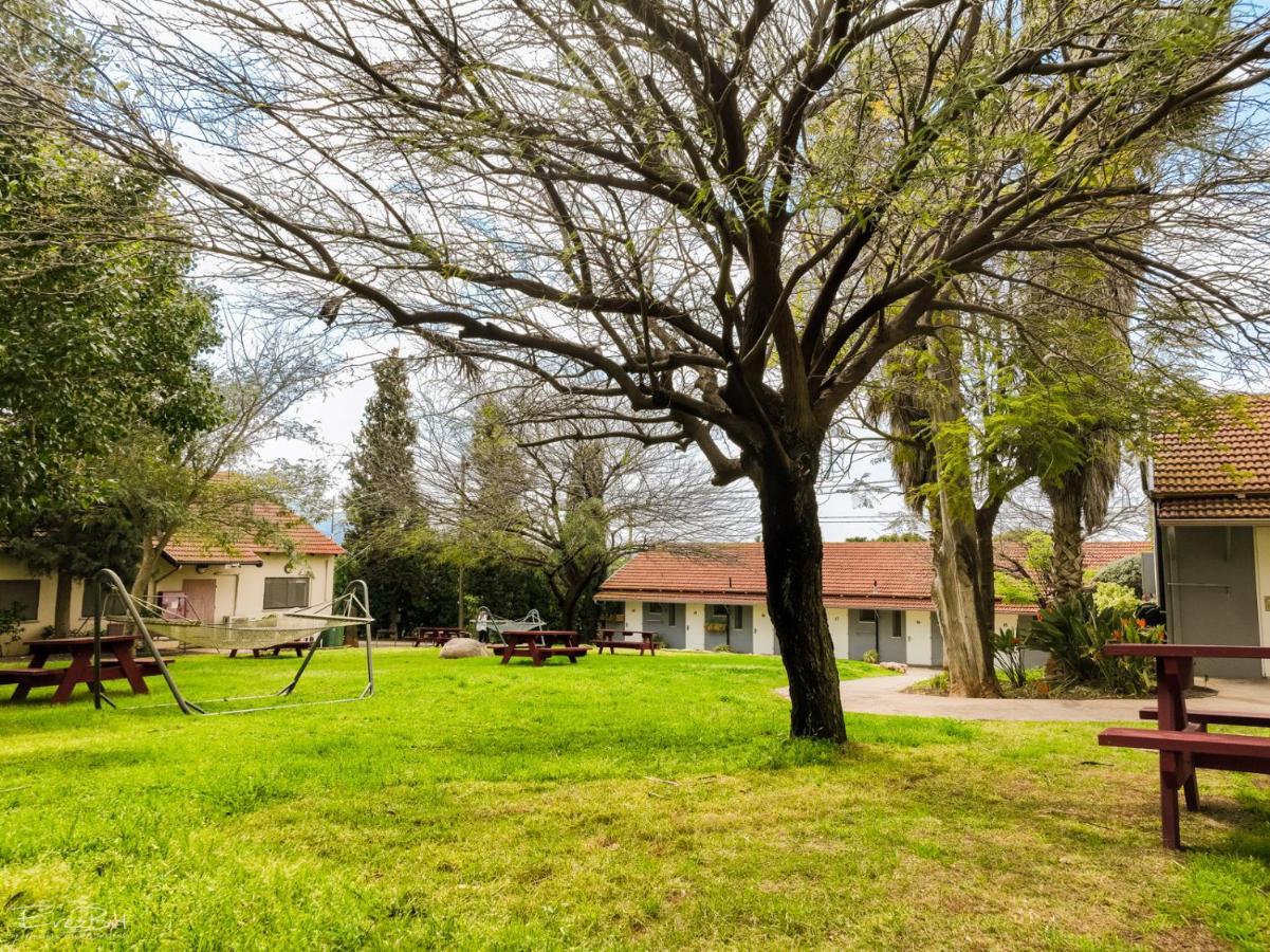 Ein Harod Ichud Kibbutz Country Lodging 'En Harod Exterior foto